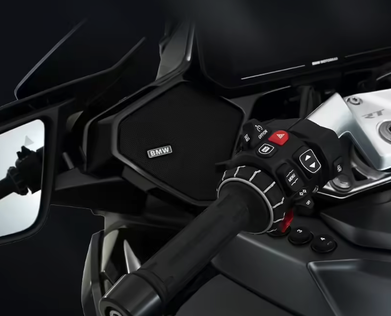 全新宝马BMW R 1300 RT正式上市 领航版售价31.99万元 科技赋能长途骑行